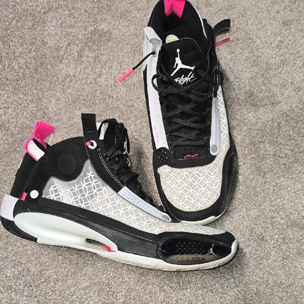 Jordan Nike Black, White, and Pink Sneakers. Men's Sz 11